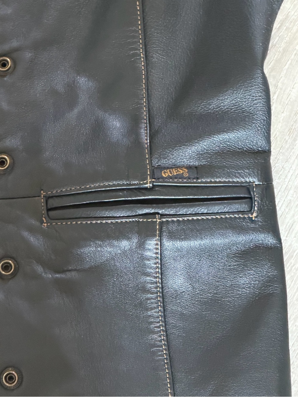 Vintage Guess Leather by Georges Marciano Black Genuine Leather Vest Size Small - Picture 4 of 8